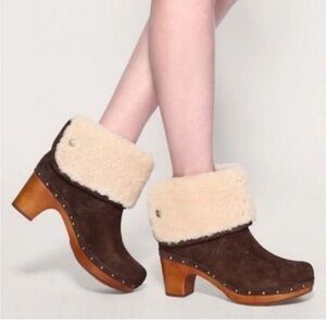 UGG Women's Lynnea Shearling Ankle Clog Boots (Sheepskin Lining size 9
